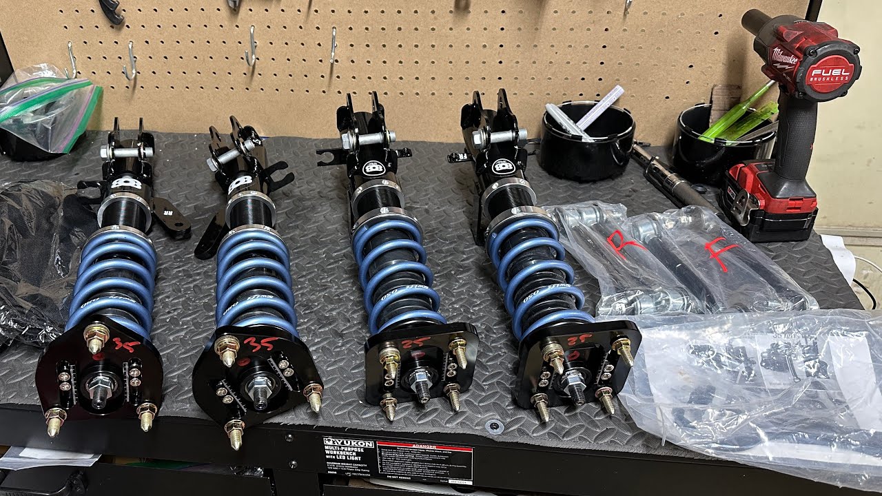 BobMr2: Installing 808 Coilovers on Mr2 Sw20