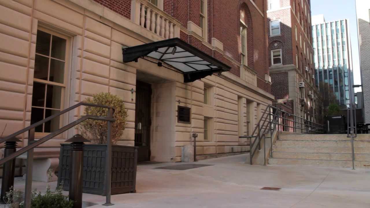 ^MuniMeter.com - Faculty House @ 400 West 117th Street
