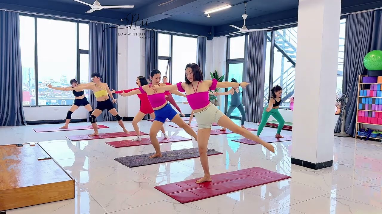 Cách em 1 milimet - flowby Cori. Hướng dẫn Quỳnh Kim lớp 555 ngô gia tự 