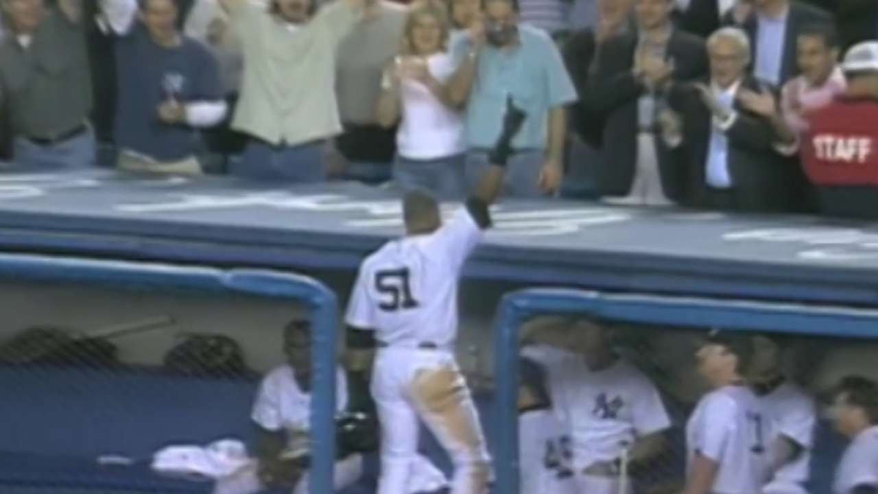 2002 ALDS Gm1: Williams' homer gives Yanks 8-5 lead