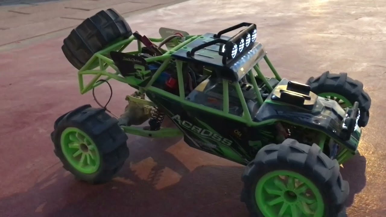 Wltoys 12428 little sand adventure… but with some issues.