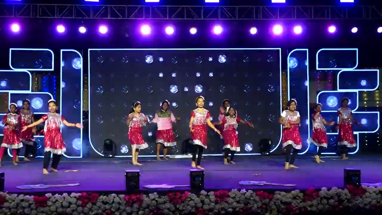 Retro Beats Reloaded #remix# || Dance performed by 5th standard Children's ||