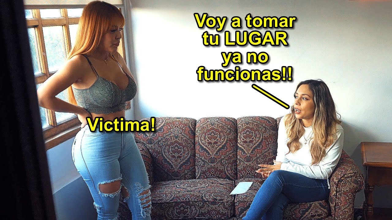 @Ashly  será mi reemplazo 😡😢 casi lloro!! - Lily Hurtado