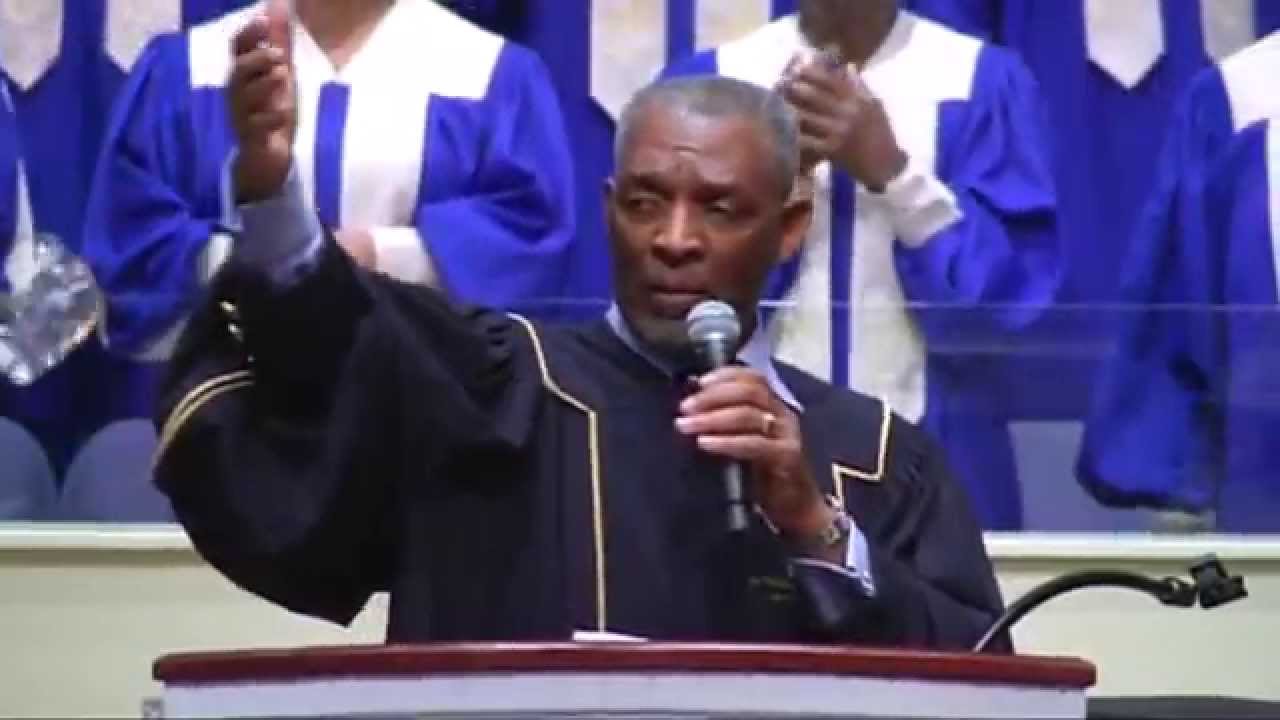 Pastor Micheal Benton Sings 