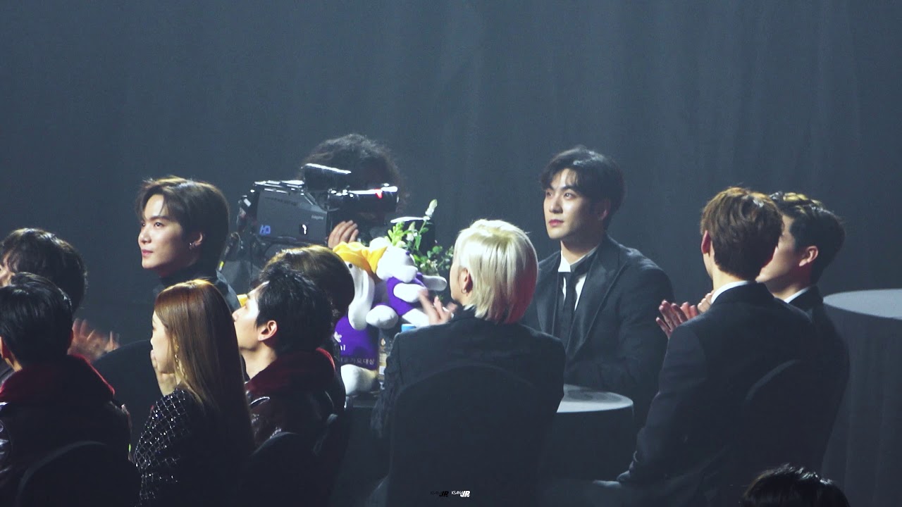 200130 하이원 서울가요대상 대기석 뉴이스트 focus - 발라드부문, OST 부문 시상 중