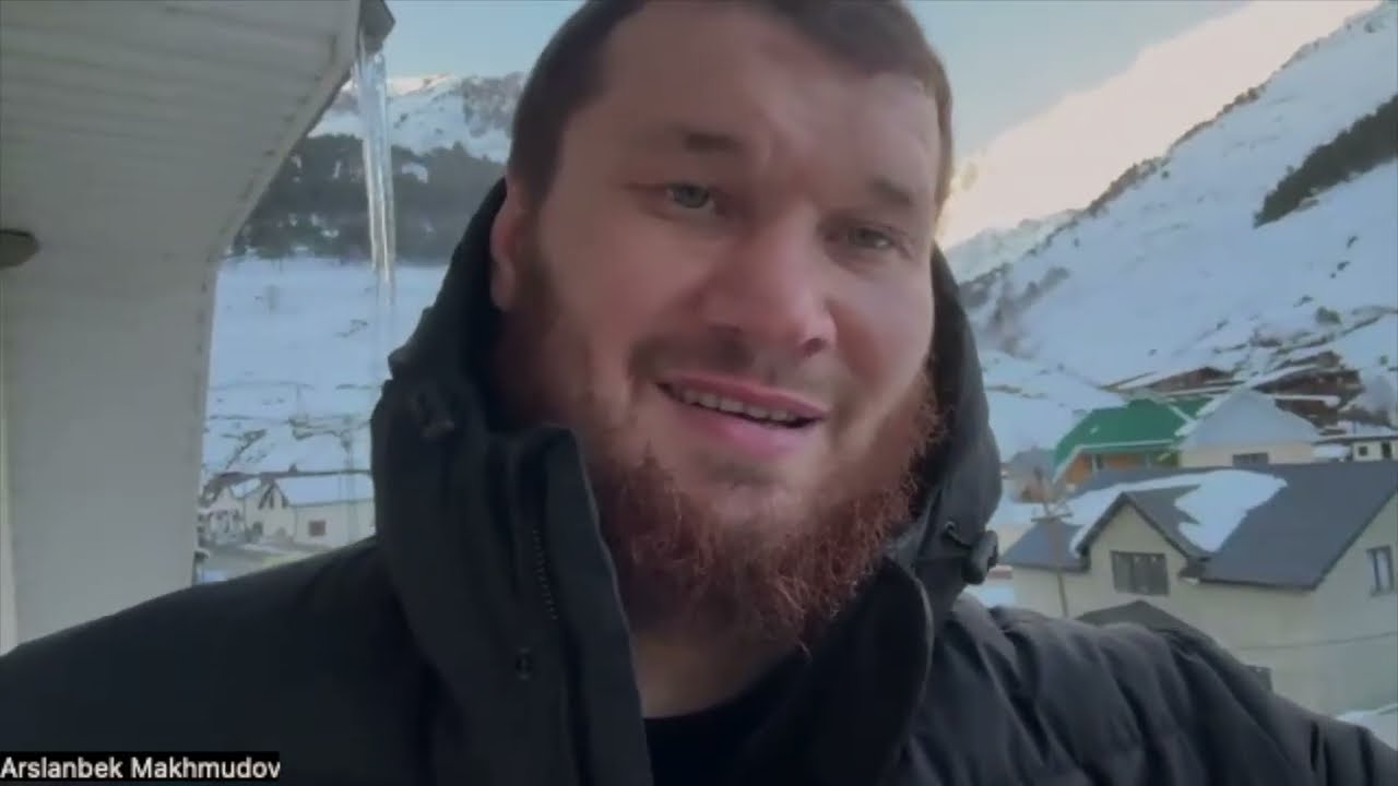 Arlslanbek Makhmudov REACTS to DAVE ALLEN PREDICTING ‘TYSON FURY TO WIN BY KNOCKOUT’ | NETLFLIX