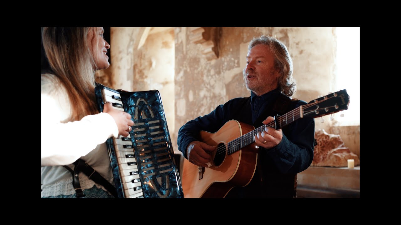 Reg Meuross with Katie Grace Harris - Counting My Footsteps