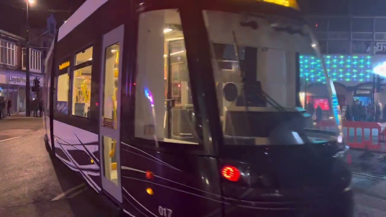 Blackpool 🚋 returning from new tram terminal down Talbot road in test run