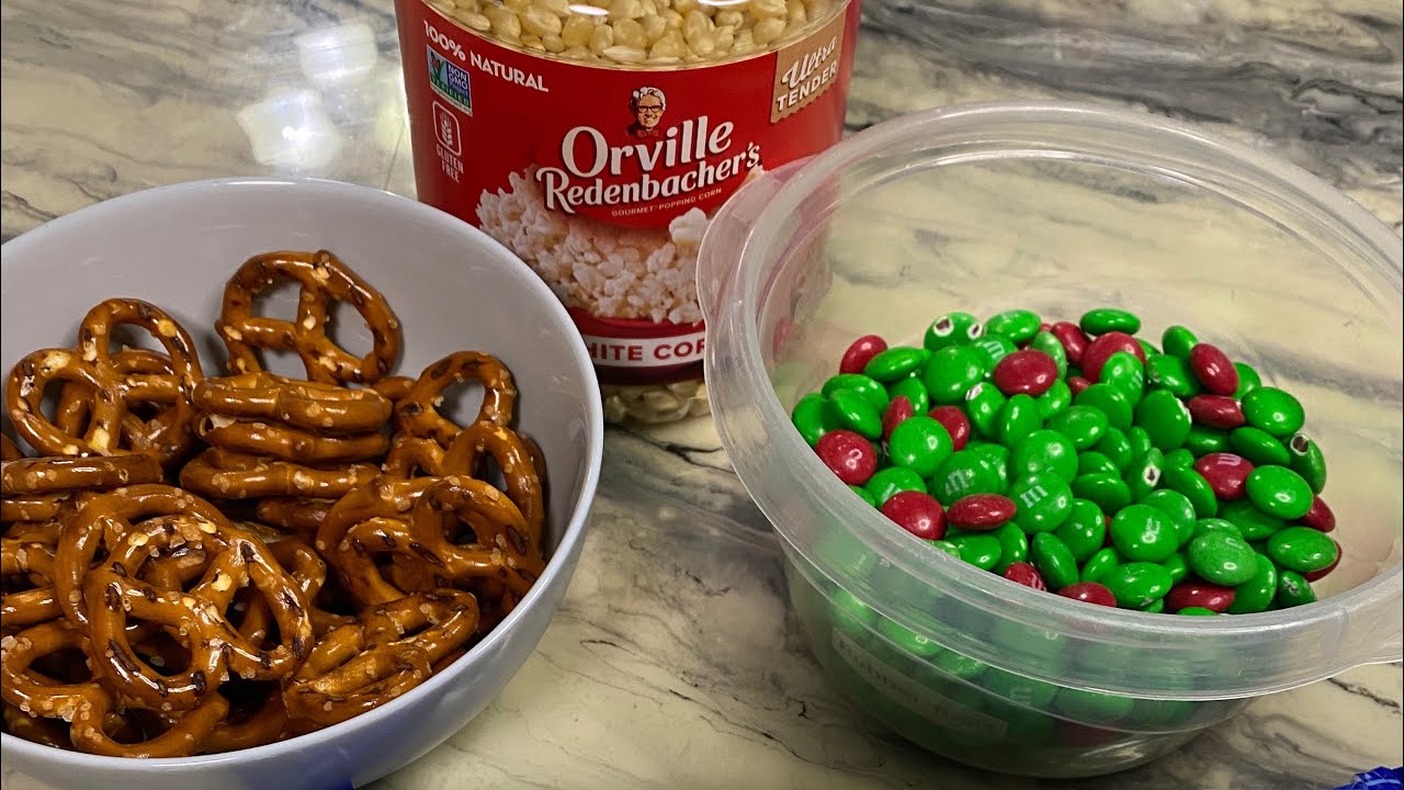 4 ingredient Christmas Popcorn!!