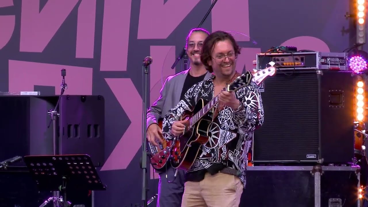 Disfarça e Vem / Berimbau - Mario Bakuna Band - Live at Kaliningrad Jazz Festival