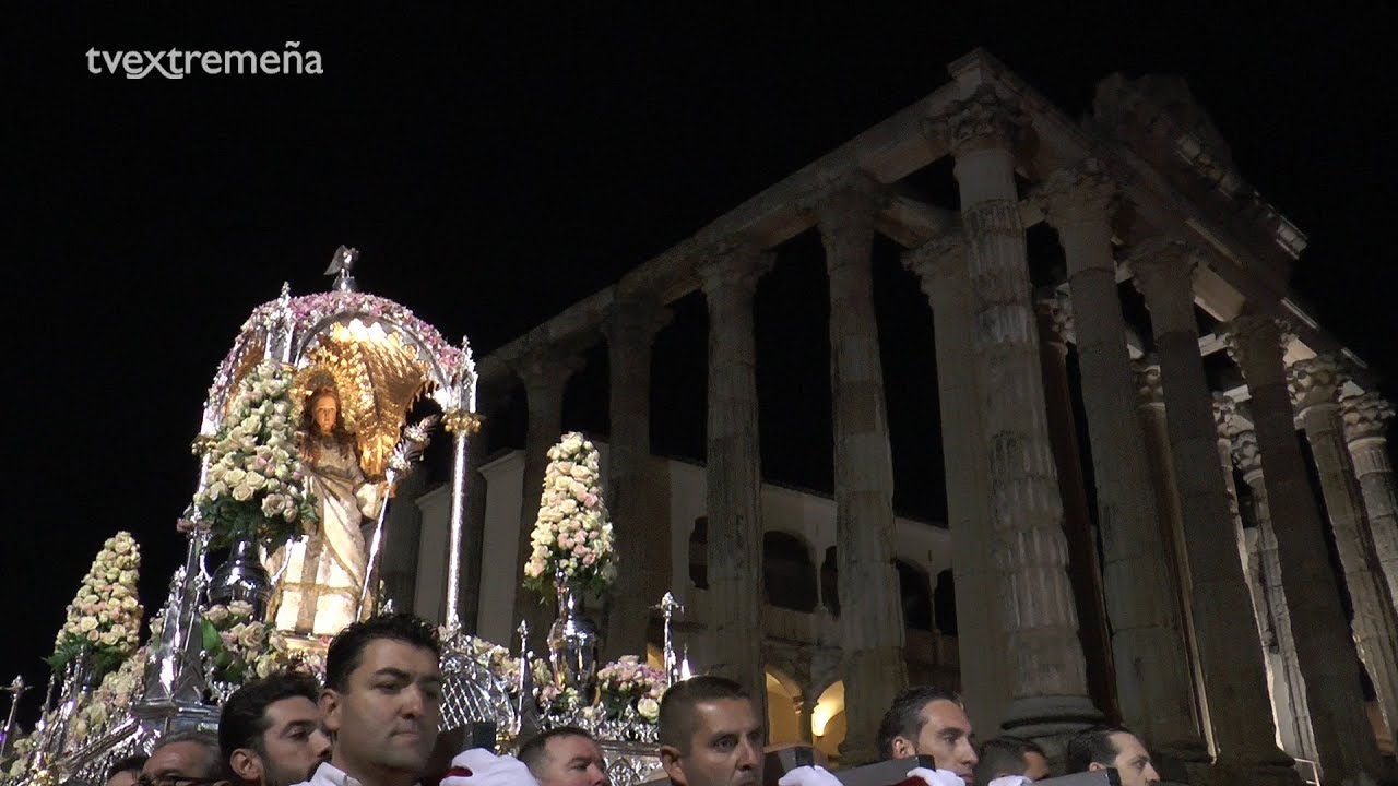 TELEVISIÓN EXTREMEÑA 09-12-18 PROCESIÓN MÁRTIR SANTA EULALIA Y FUEGOS ARTIFICIALES
