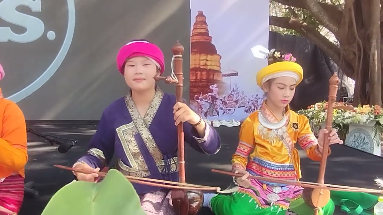 ผญายอง บรรเลงเพลงปราสาทไหว ในงานแอ่วเวียงกุมกามยามแลง 1 มี.ค.69