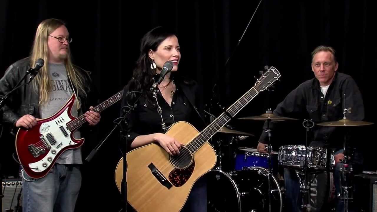 Folk Alley Sessions: Shannon McNalley