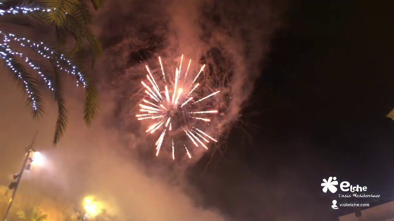20191228. Venida de la Virgen 2019. Castillo de fuegos artificiales.