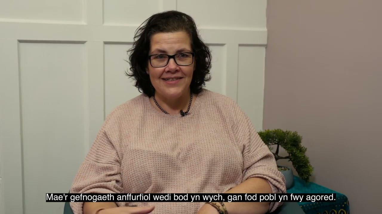 Creative Connections / cysylltiadau creadigol