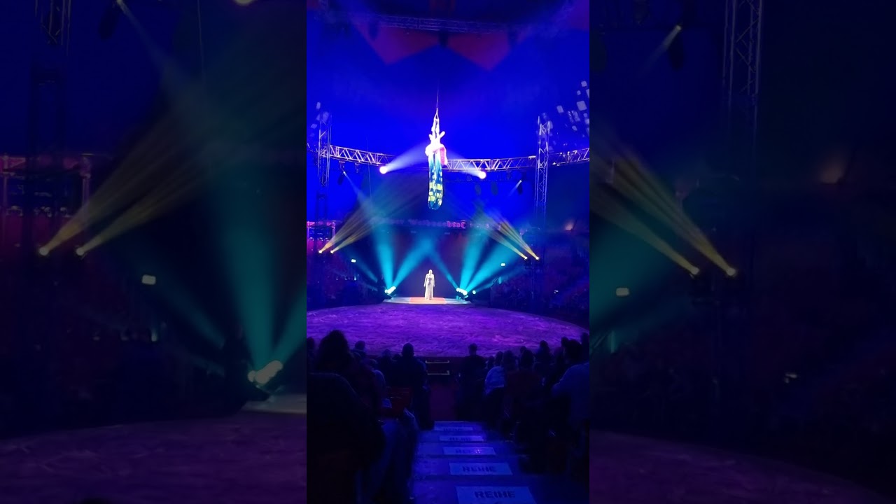 Aerial loop. Kolner Weihnachtscircus