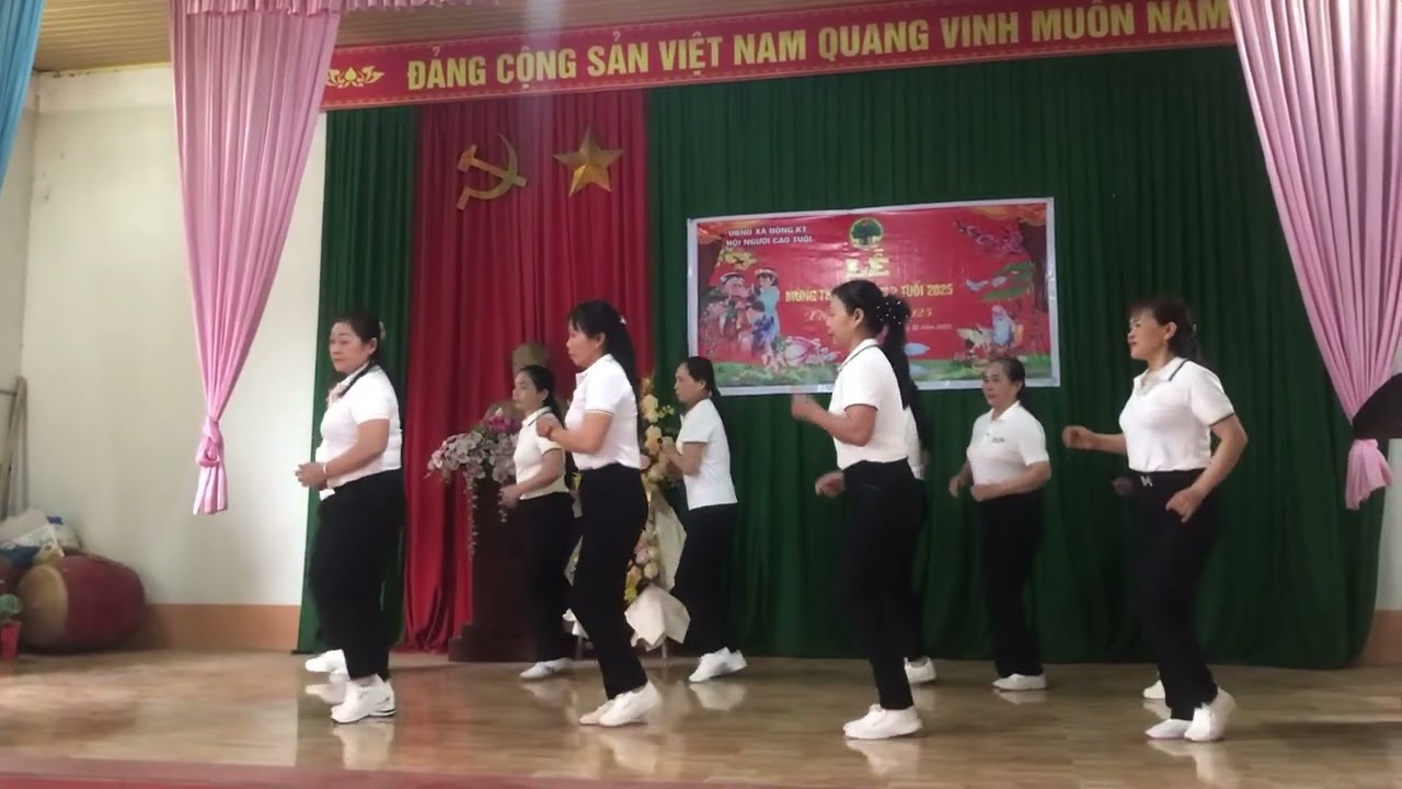 ngày 1 tháng 2, 2025