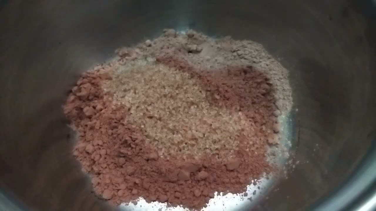 Helado de mango con chocolate.