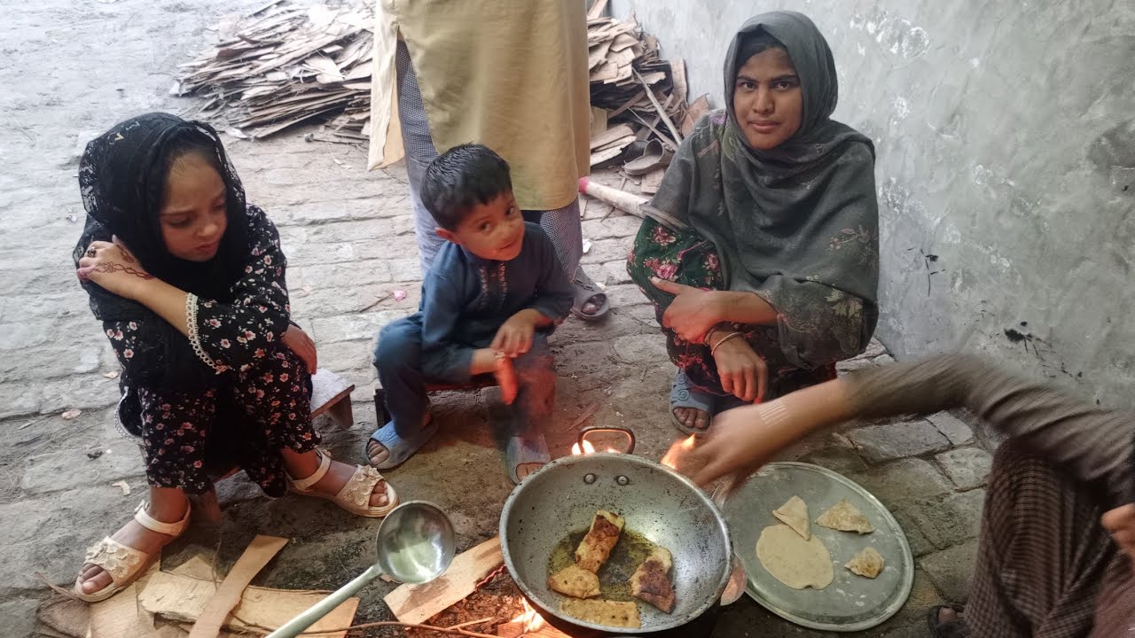 The traditional Real Life In Village | Aloo Matar Recipe Village Style | Fish Fry Recipe | Asmat 