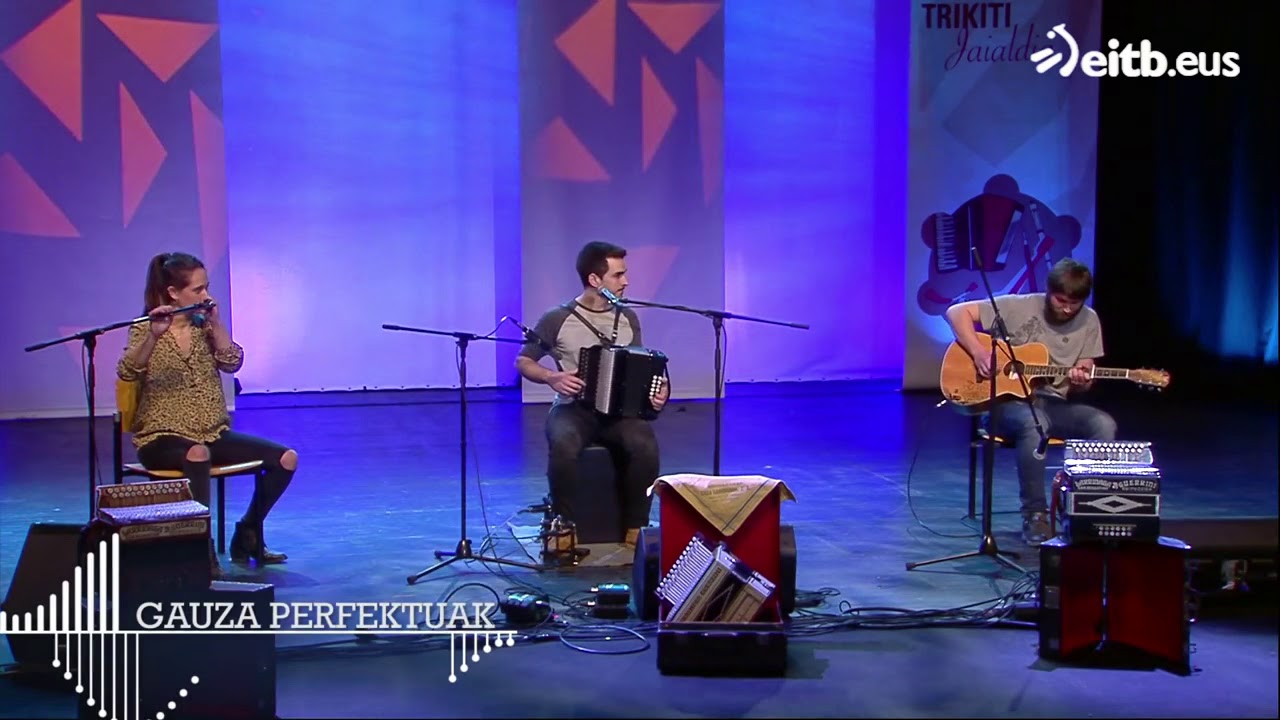 Ttipika: Gauza perfektuak (Rafa Rueda)
