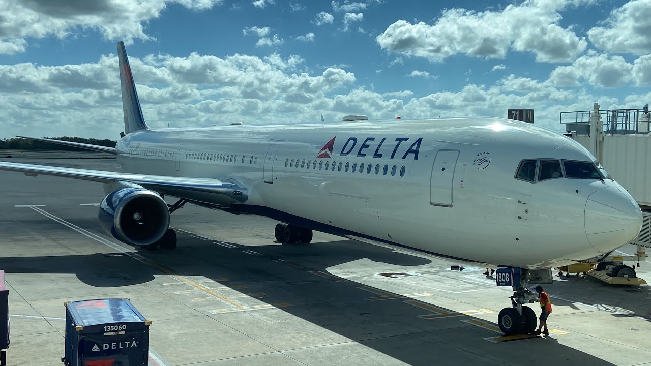 Orlando (MCO) ~ Atlanta (ATL) - Delta Airlines - Boeing 767-400 - Full Flight