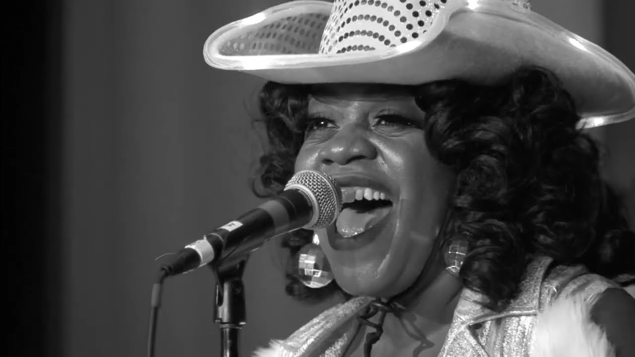 DAMES BROWN 
