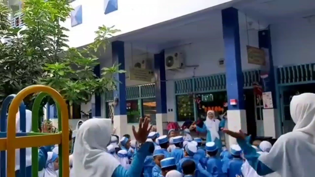 Asyiknya Dunia Bermainku Play Group Plus Rahmat