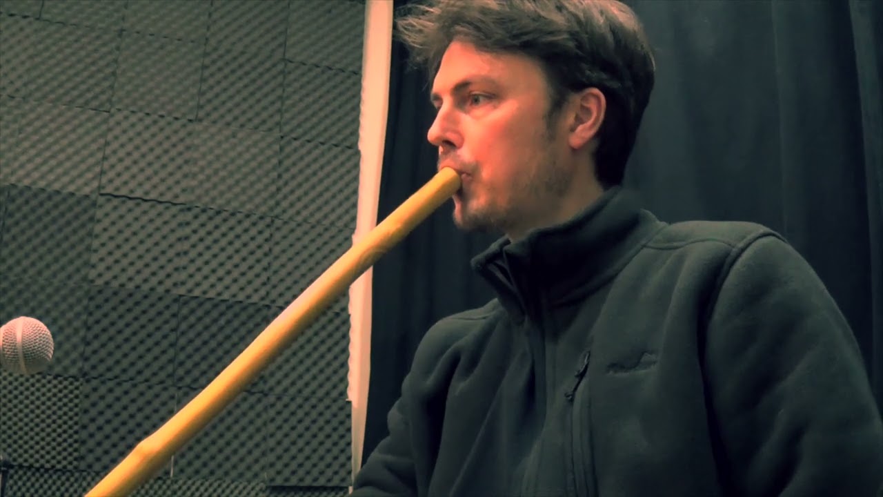 Koncovka in C - Improvisation by Paul Towndrow on Slovakian Overtone Flute