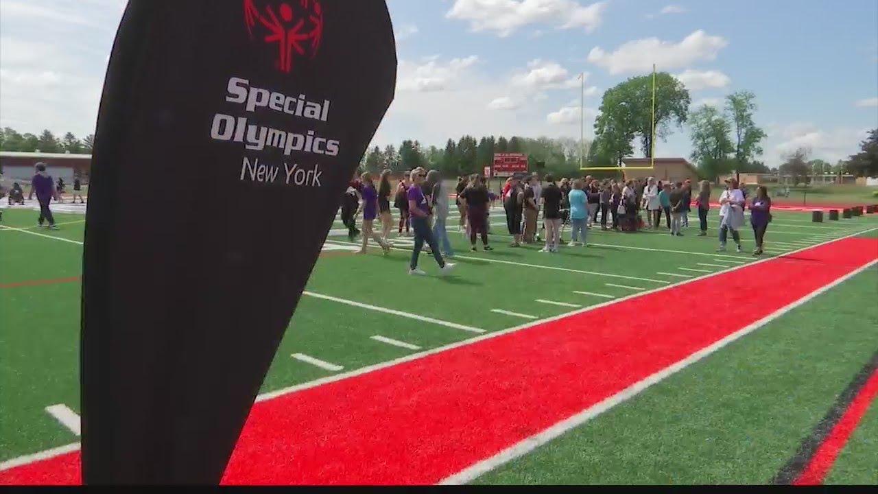 Students participate in unified physical education competition