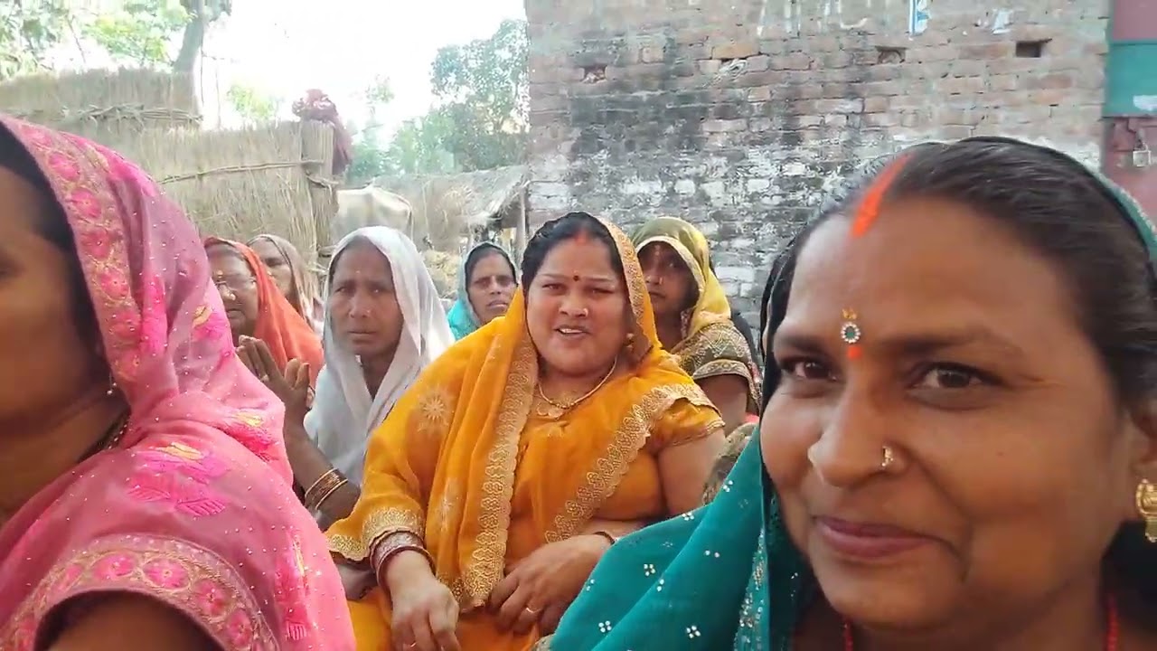 बहुत प्यारा सुंदर भजन 🙏🙏 रतियादेखने संघ में शिव गुरु संग में गौरा महारानी है ना