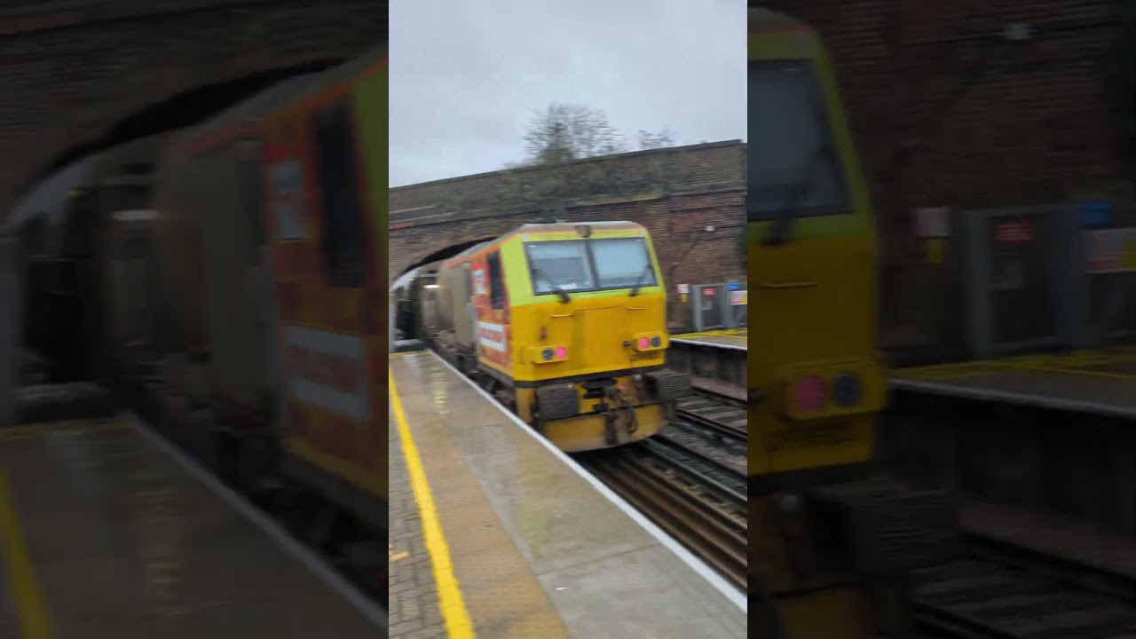 Rail Head Treatment Train - 'Ctrl Alt Deleaf' at Feltham 