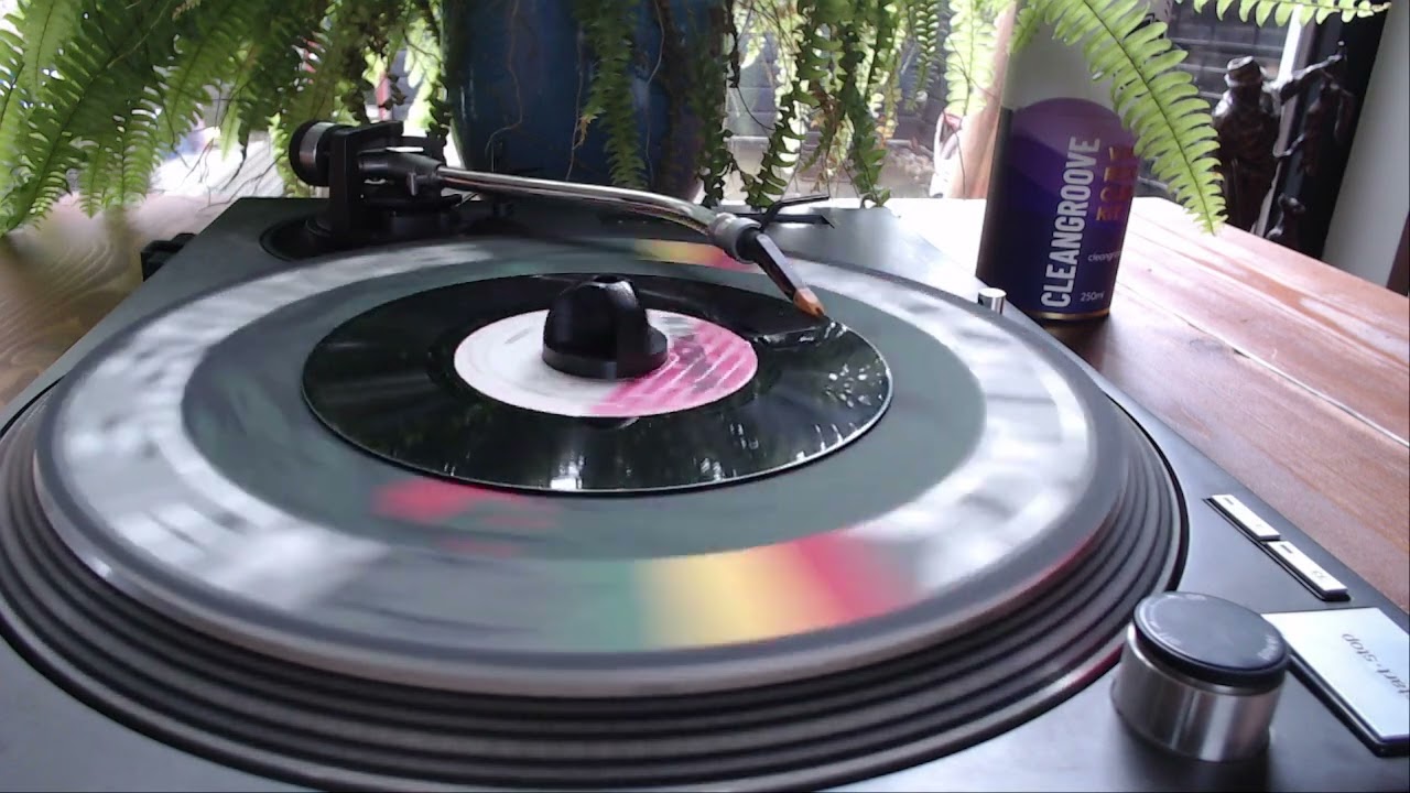 Lelly Melody – Straight Man + Version