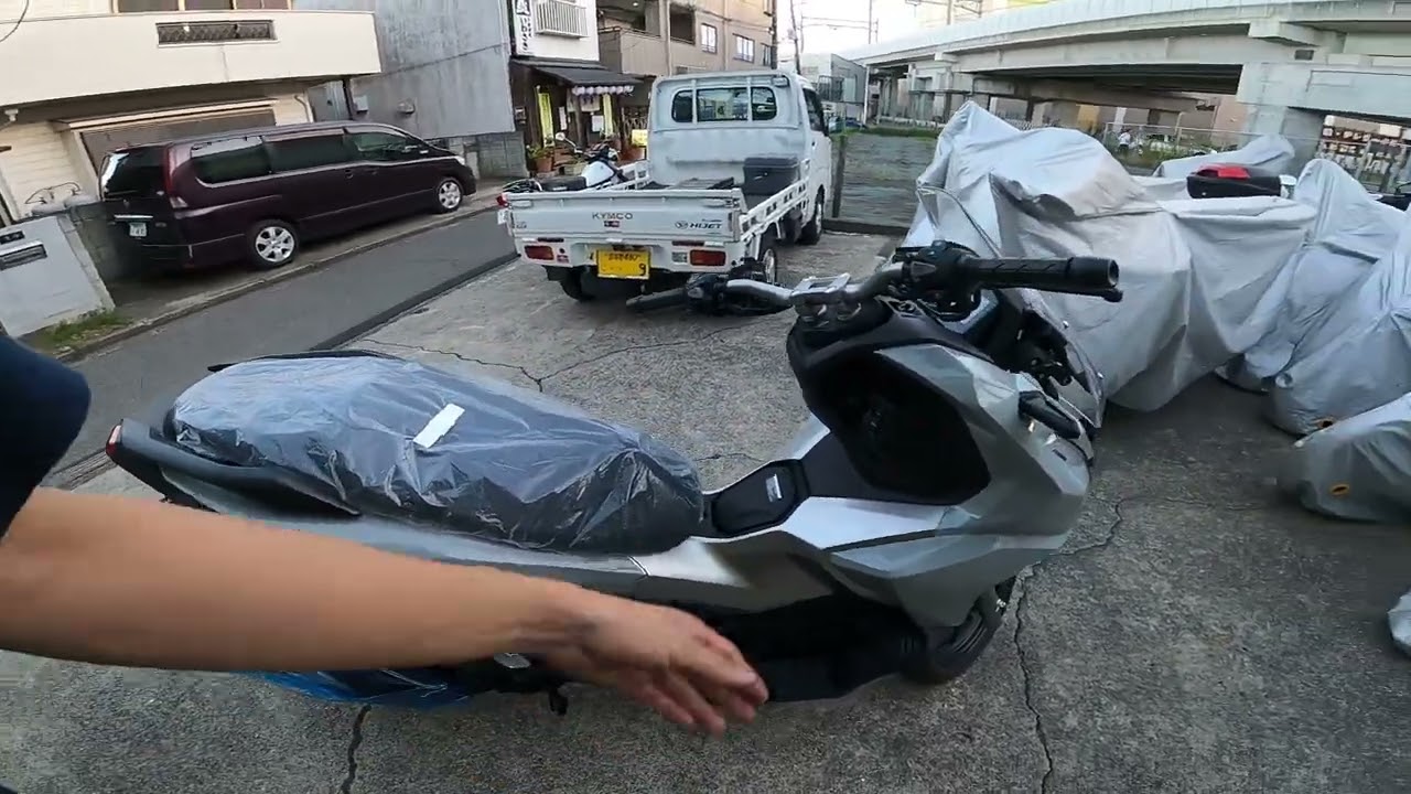 ご注文いただいていたADV160がやっと入りました。