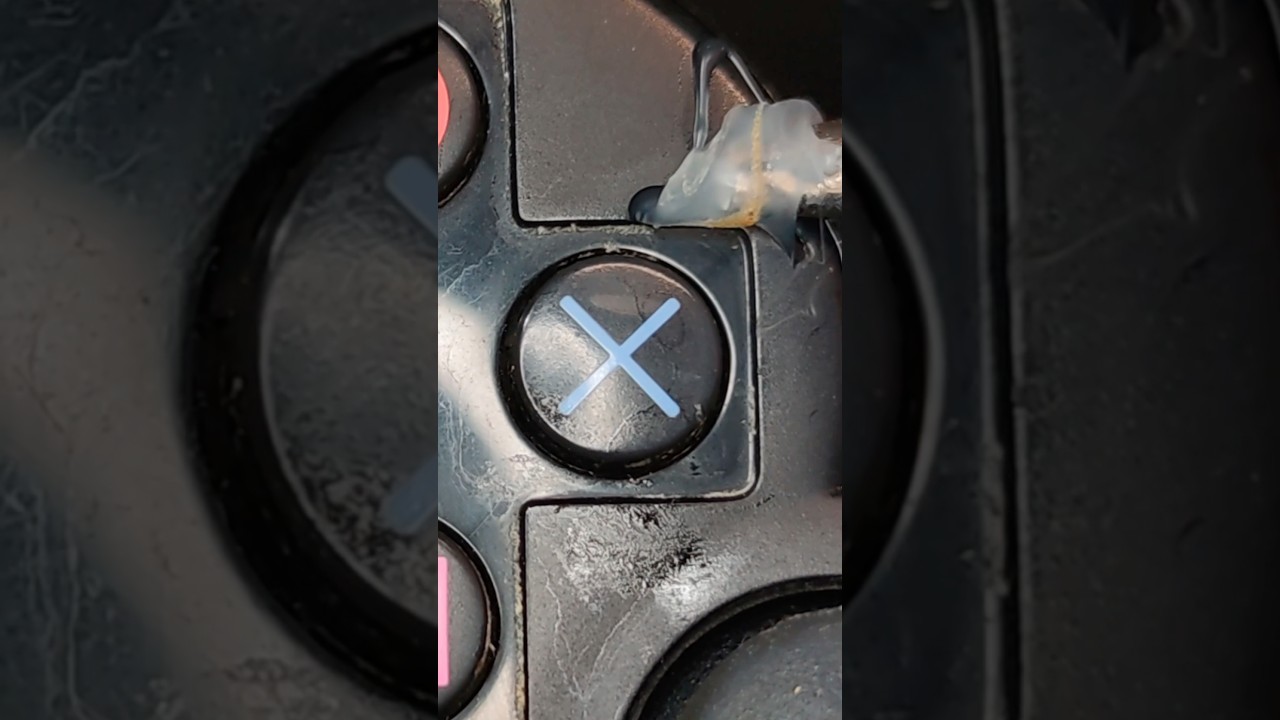 Cleaning PS3 Controller With Hot Glue👌🏻 #asmr #cleaning #satisfying #waitforit #squidgame