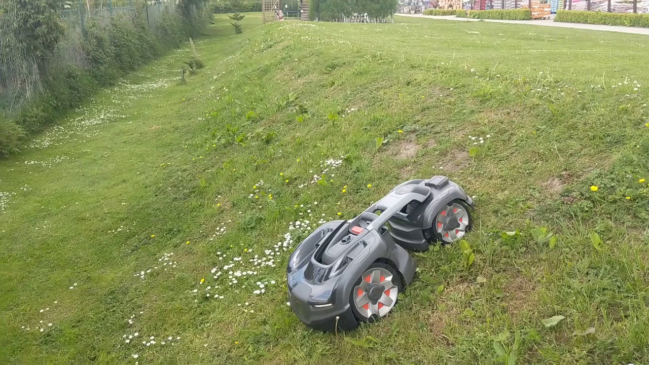 Husqvarna 435X AWD - Slope handling downhill