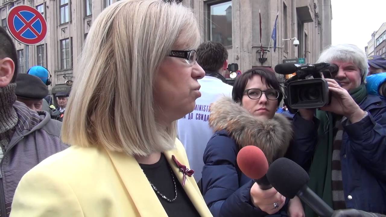 Inas Druvietes saruna ar piketētājiem