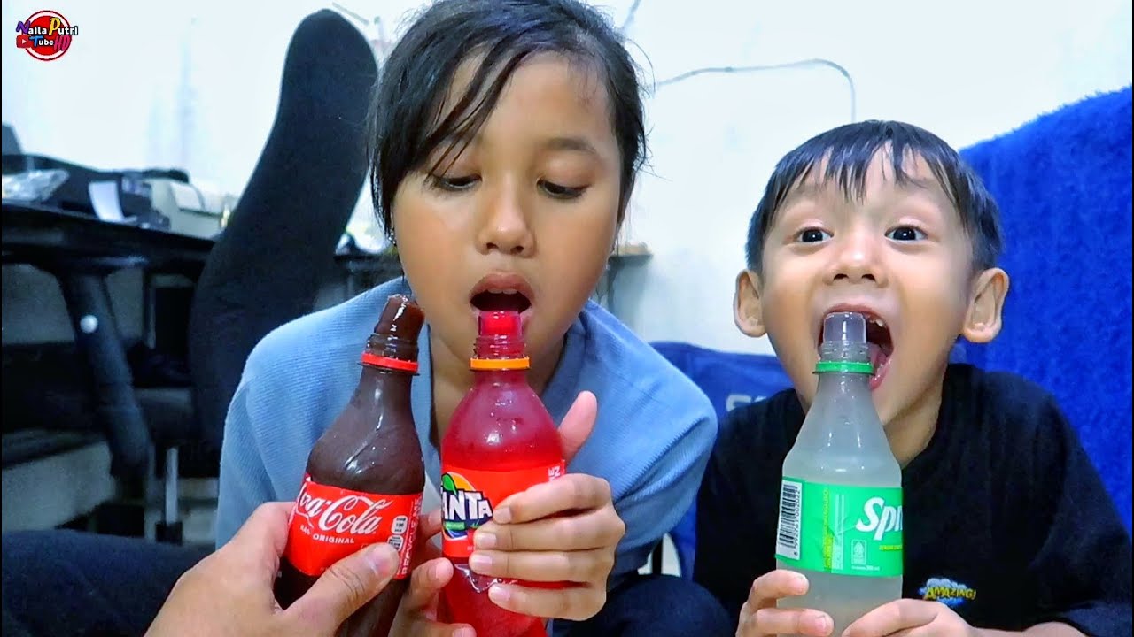 Naila Membuat Jelly Fanta dan sprite