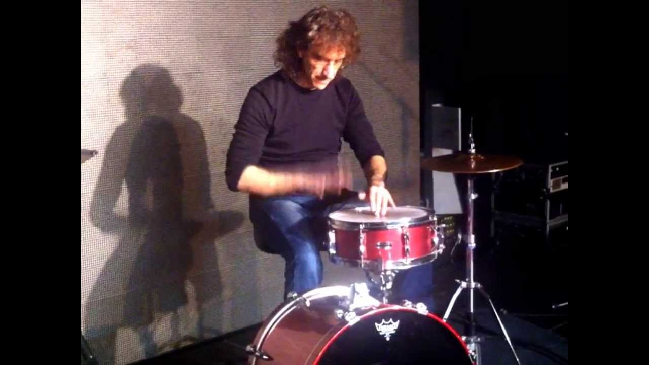 Stoyan Yankoulov - Play Hands (similar conga)
