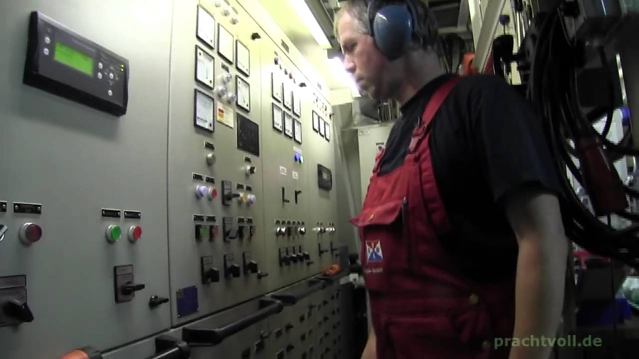 Verholer Sofia Express von Blohm+Voss zum Athabaskakai