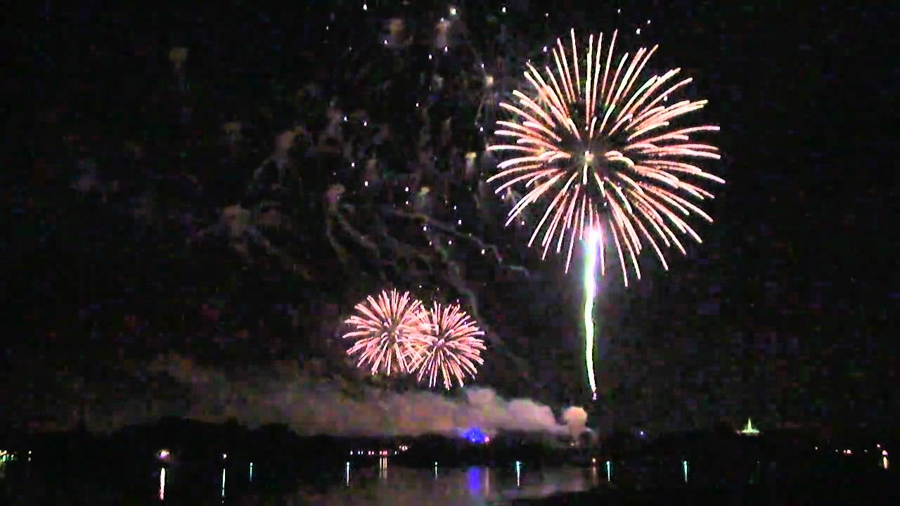 Fantasy In The Sky Fireworks 2010 Magic Kingdom New Years Eve Version 12/30/10