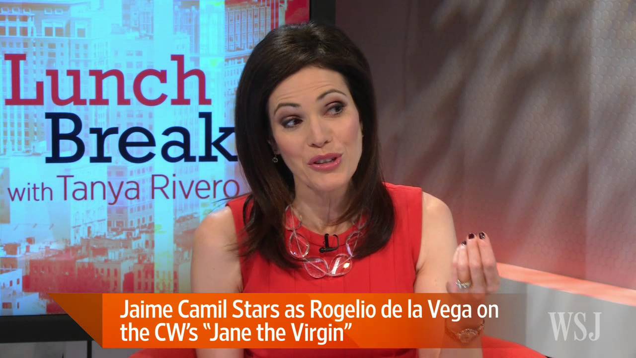'Jane the Virgin' Star Jaime Camil on Social Media, Rogelio