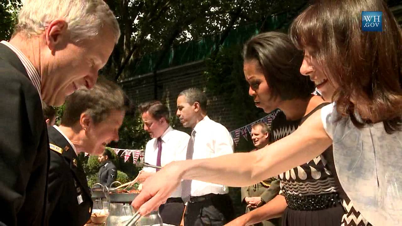 Obama's British Cat Gift & Grill