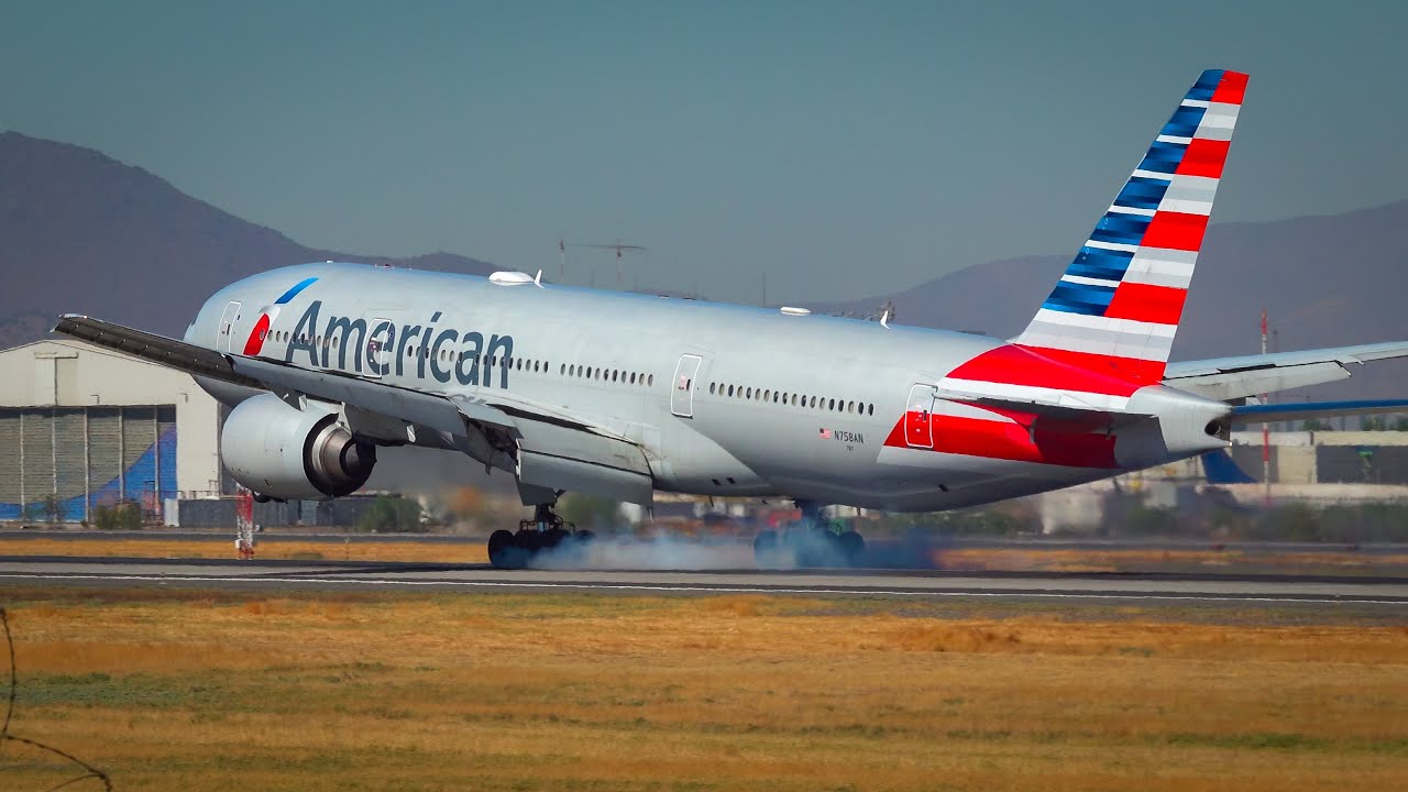 American Airlines Boeing 777 touchdown in Santiago. Plane spotting at Pudahuel [SCL] airport.