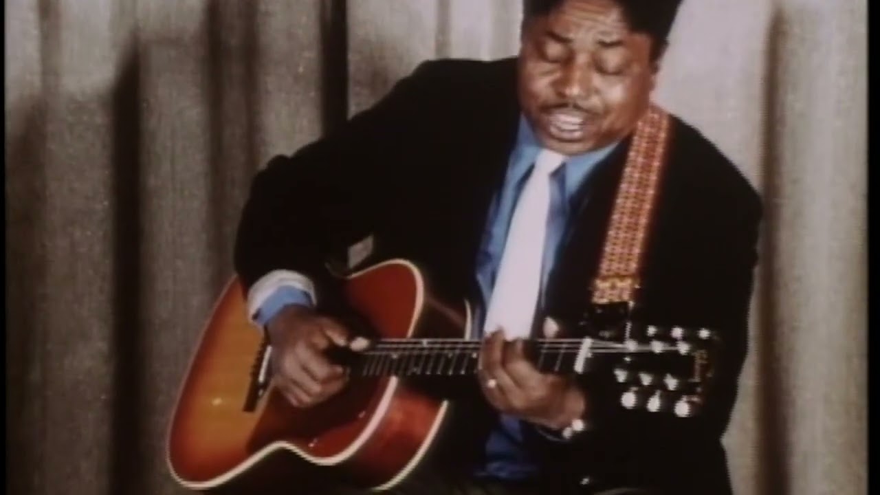 Ramblin' performed by Johnny Shines