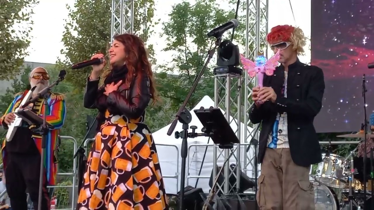 Kiss me Licia Cristina D’Avena e Gem Boy Live @ Como Fun