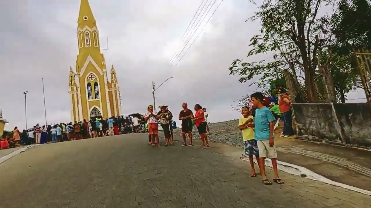 NO CENTRO DE CANINDÉ CÊ 29.09.2024 05:50 DA MANHA FESTA DE SÃO FCO 2024
