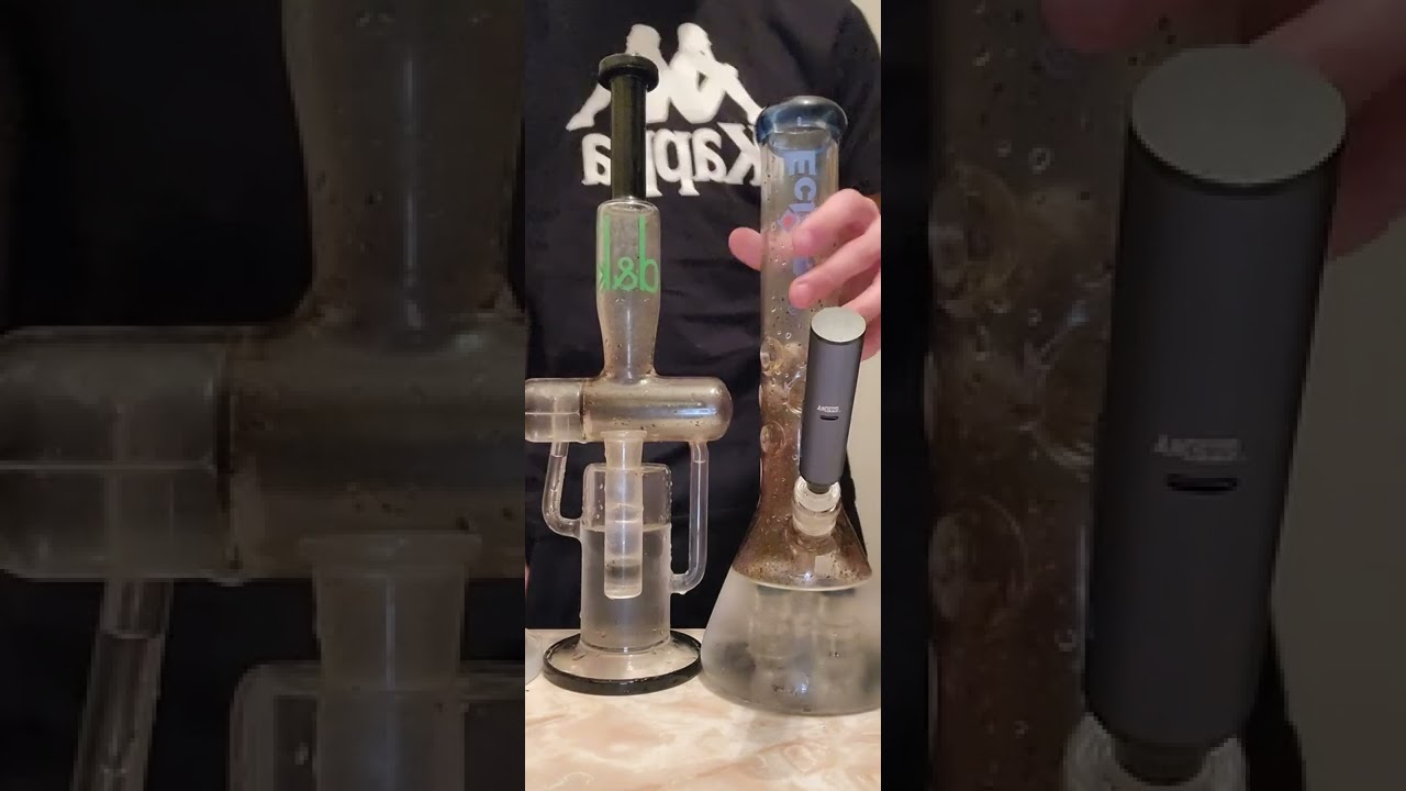 Yocan HIT in a bong (huge clouds)