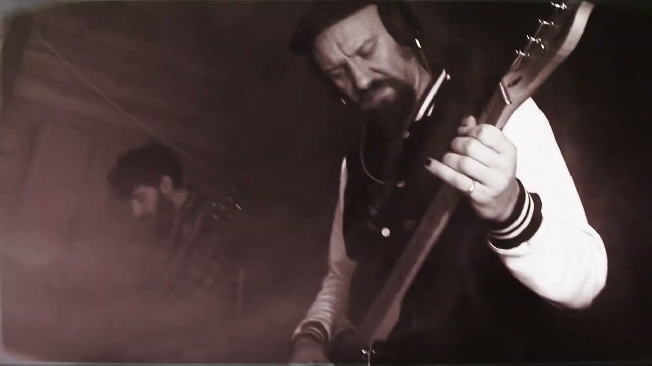 The Shell Collector - Spaccarecchie (Official Video)