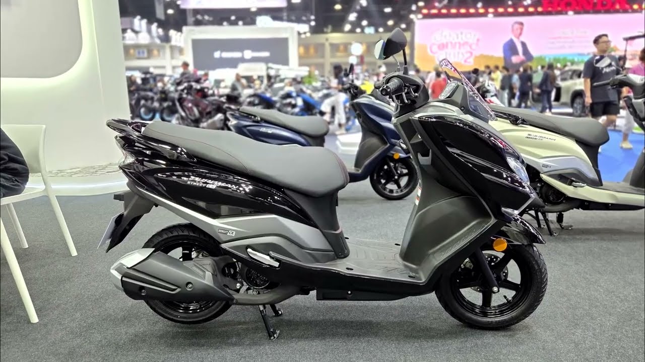 SUZUKI BURGMAN 125 STREET EX premium scooter designed for urban commuting