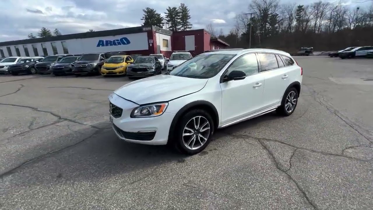 2018 Volvo V60 Cross Country Premier